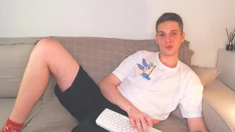 Snapshot of oliver_hort chatting on 12.15.24 Oliver online show from 12.15.24