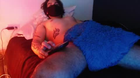 Snapshot of oliver_laid_2023 chatting on 12.28.24 oliver_laid_2023 online show from 12.28.24