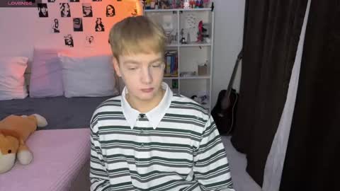 Snapshot of olivertasty chatting on 10.09.25 oliver online show from 10.09.25