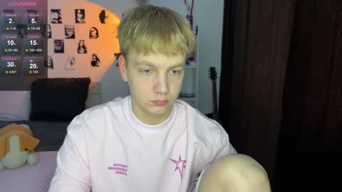 Snapshot of olivertasty chatting on 10.12.25 oliver online show from 10.12.25