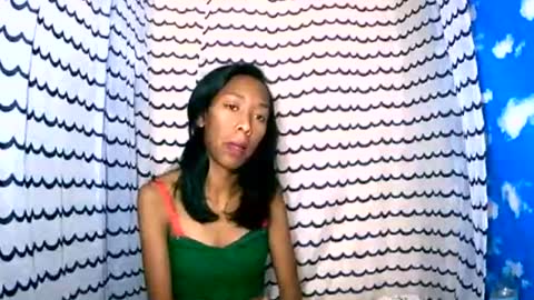 oliviah27 online show from 10.21.25