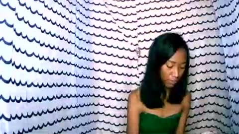 oliviah27 online show from 10.22.25