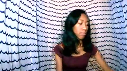 oliviah27 online show from 10.26.25