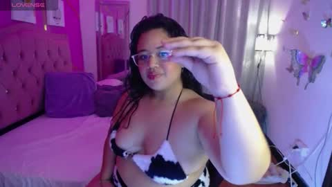 oliviia_cute online show from 10.09.25