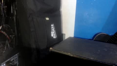 Snapshot of oly10022020 chatting on 10.17.25 OlySantos online show from 10.17.25