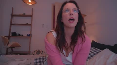 Snapshot of onelittlemermaid chatting on 02.22.25 Ariel online show from 02.22.25