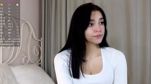 Snapshot of onemoreecall chatting on 03.06.25 Lexi online show from 03.06.25