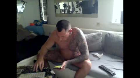 Snapshot of onepussycock chatting on 01.04.25 .....mICha..... online show from 01.04.25