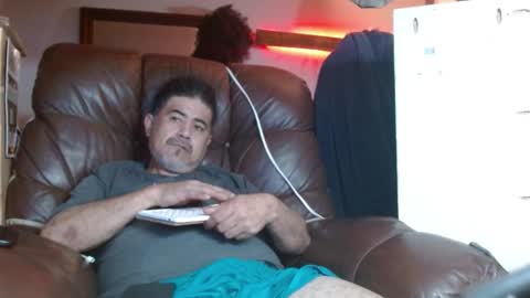 Snapshot of onewayallday chatting on 11.06.25 onewaykenny online show from 11.06.25