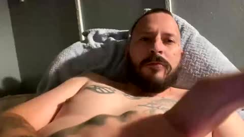 Snapshot of onmyway2u2 chatting on 10.14.25 onmyway2u2 online show from 10.14.25