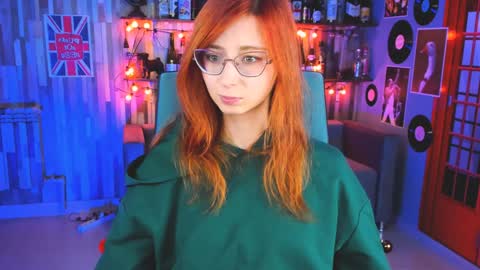 Snapshot of orianna_blade chatting on 12.22.24 Orianna - Hi Im into geek culture cosplay crafting LARP games. Shall we play DnD online show from 12.22.24