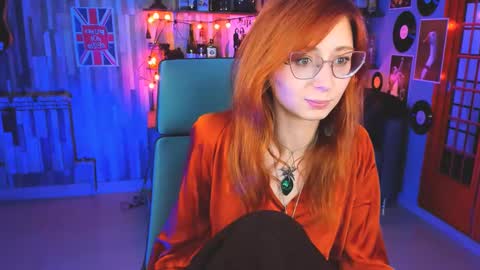 Snapshot of orianna_blade chatting on 12.22.24 Orianna - Hi Im into geek culture cosplay crafting LARP games. Shall we play DnD online show from 12.22.24