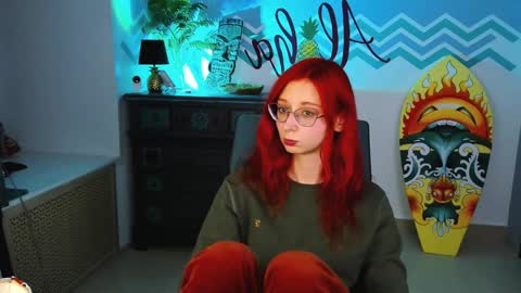 Snapshot of orianna_blade chatting on 01.10.25 Orianna - Hi Im into geek culture cosplay crafting LARP games. Shall we play DnD online show from 01.10.25