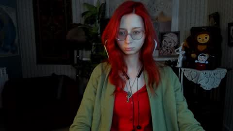 Snapshot of orianna_blade chatting on 01.14.25 Orianna - Hi Im into geek culture cosplay crafting LARP games. Shall we play DnD online show from 01.14.25