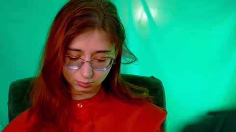 Snapshot of orianna_blade chatting on 10.04.25 Orianna - Hi Im into geek culture cosplay crafting LARP games. Shall we play DnD online show from 10.04.25