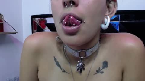 Snapshot of orianna_bodmod chatting on 01.22.25 ORIANNA online show from 01.22.25