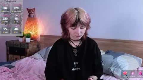 Snapshot of orvacurington chatting on 10.14.25 Ashley online show from 10.14.25