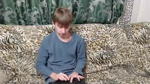 Snapshot of oscar_bell chatting on 12.21.24 Oscar online show from 12.21.24
