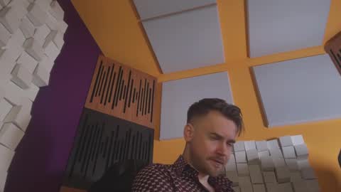 Oscar Steel Savage online show from 03.08.25