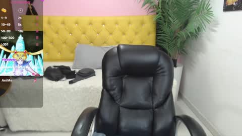 Snapshot of oso_gael chatting on 01.11.25 Bear Gael online show from 01.11.25