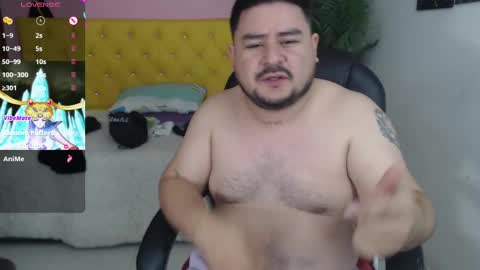 Snapshot of oso_gael chatting on 02.13.25 Bear Gael online show from 02.13.25