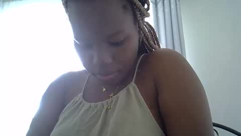 Snapshot of osoprettyebony chatting on 09.21.25 osoprettyebony online show from 09.21.25