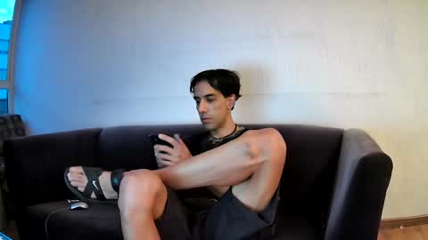 Snapshot of outtamatik chatting on 09.09.25 G online show from 09.09.25