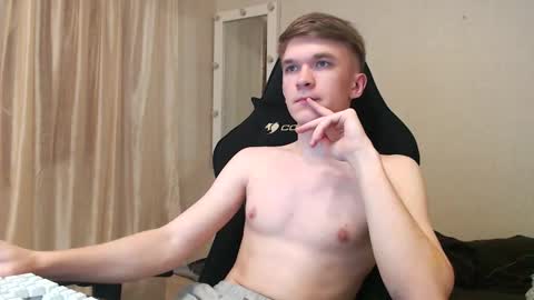 Snapshot of oydikey chatting on 09.30.25 Oydin online show from 09.30.25