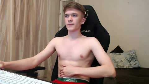 Snapshot of oydikey chatting on 10.11.25 Oydin online show from 10.11.25