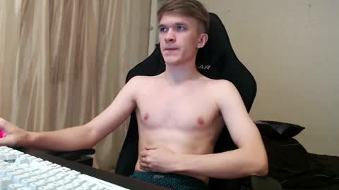 Snapshot of oydikey chatting on 10.13.25 Oydin online show from 10.13.25