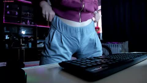 Ella online show from 02.14.25