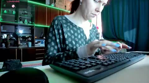 Ella online show from 02.15.25