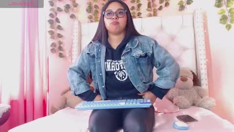 Snapshot of pamelaa01_ chatting on 10.23.25 PAMELA online show from 10.23.25