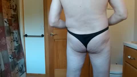 Snapshot of pantyjim19 chatting on 02.01.25 PantyJim19 online show from 02.01.25