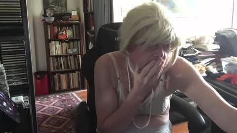 Snapshot of pantyvloletlace chatting on 09.16.25 Pantyvioletlace online show from 09.16.25