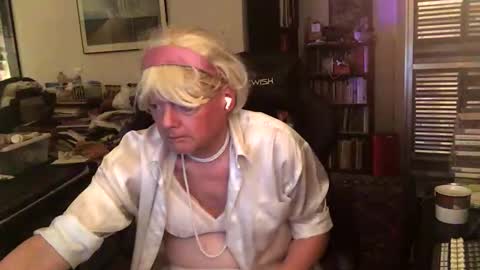 Snapshot of pantyvloletlace chatting on 11.15.25 Pantyvioletlace online show from 11.15.25