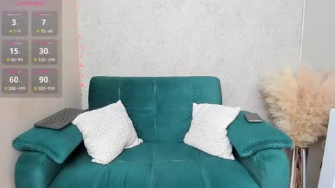 Snapshot of paolarey_ chatting on 02.19.25 paolarey_ online show from 02.19.25