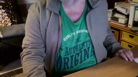Snapshot of papa309348689 chatting on 01.08.25 papa309348689 online show from 01.08.25