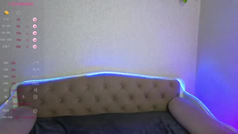 Snapshot of paradisepleasure_ chatting on 12.26.24 Allie Alex Thumbs up if you like us online show from 12.26.24