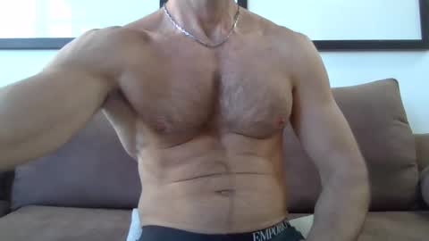 Snapshot of parisien75015 chatting on 03.10.25 Porn Actor 21cm Hetero online show from 03.10.25