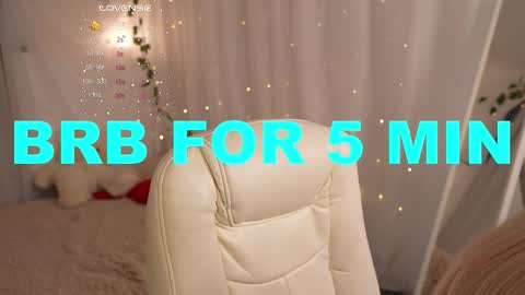 Snapshot of party_4_u chatting on 11.20.25 Sofi online show from 11.20.25