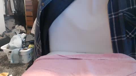 Snapshot of partyndwn chatting on 09.15.25 partyndwn online show from 09.15.25