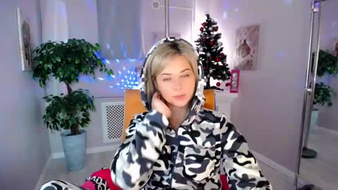 Snapshot of passionate_babe chatting on 01.17.25 I have returned from vacation and I am glad to share my energy and emotions with you online show from 01.17.25