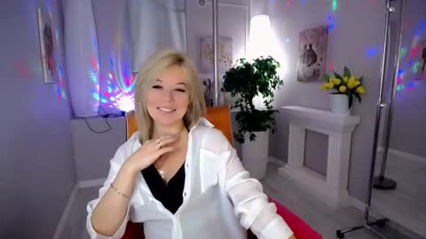 Snapshot of passionate_babe chatting on 10.09.25 I have returned from vacation and I am glad to share my energy and emotions with you online show from 10.09.25