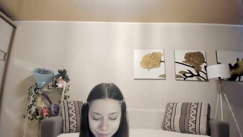 Snapshot of passionate_isabella chatting on 09.15.25 Bella online show from 09.15.25