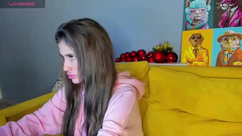 Snapshot of patricia_cox chatting on 12.25.24 Patricia GMT2 Wed-Thu 5-11am Sat-Mon 5-11am online show from 12.25.24