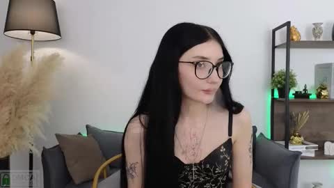 Snapshot of patricia_legrand chatting on 11.09.25 Patricia online show from 11.09.25