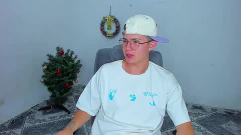 Snapshot of patrik027 chatting on 01.07.25 .... online show from 01.07.25