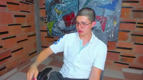 Snapshot of patrik027 chatting on 01.17.25 .... online show from 01.17.25