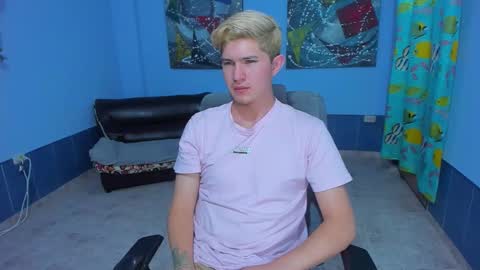 Snapshot of patrik027 chatting on 10.13.25 .... online show from 10.13.25